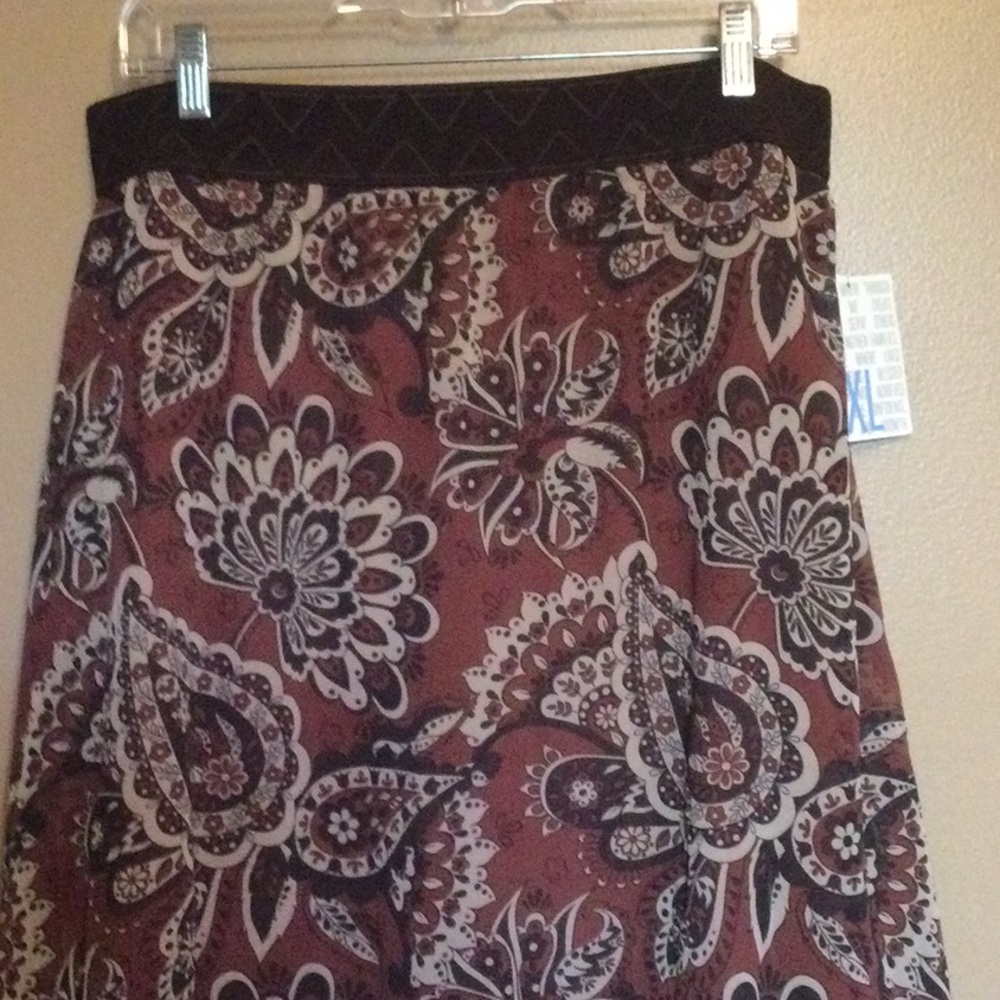 New with Tags Lularoe Lola Skirt, size XL. Brown paisley pattern